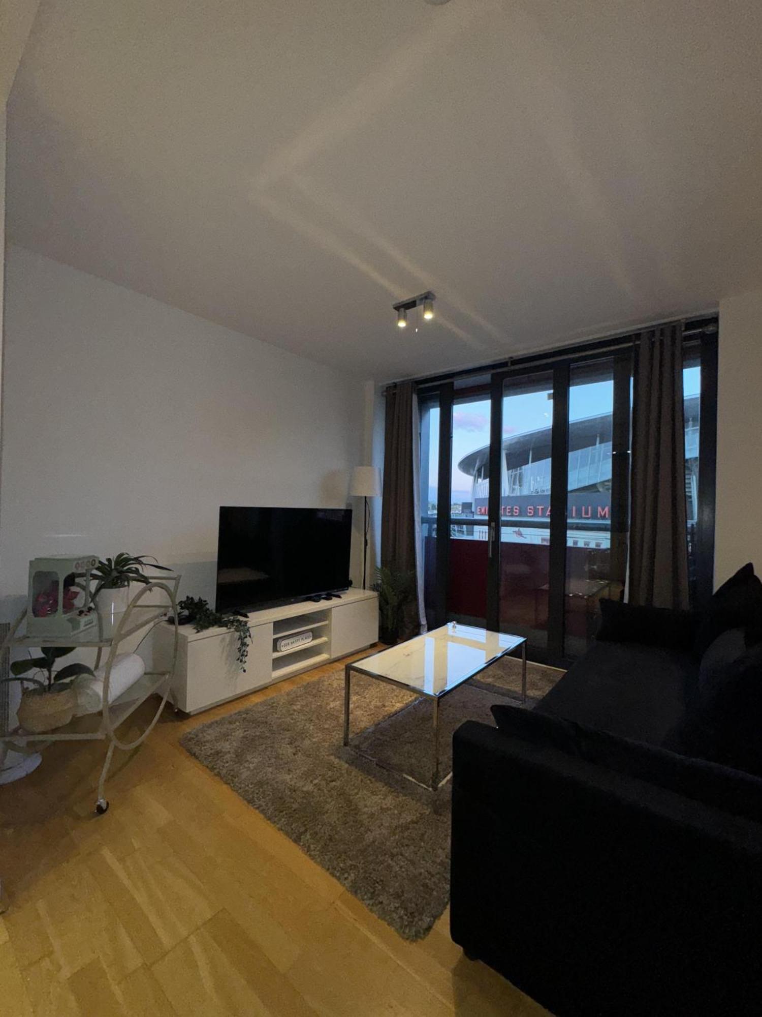 Cozy Apartment Overlooking Emirates Stadium London Exterior photo